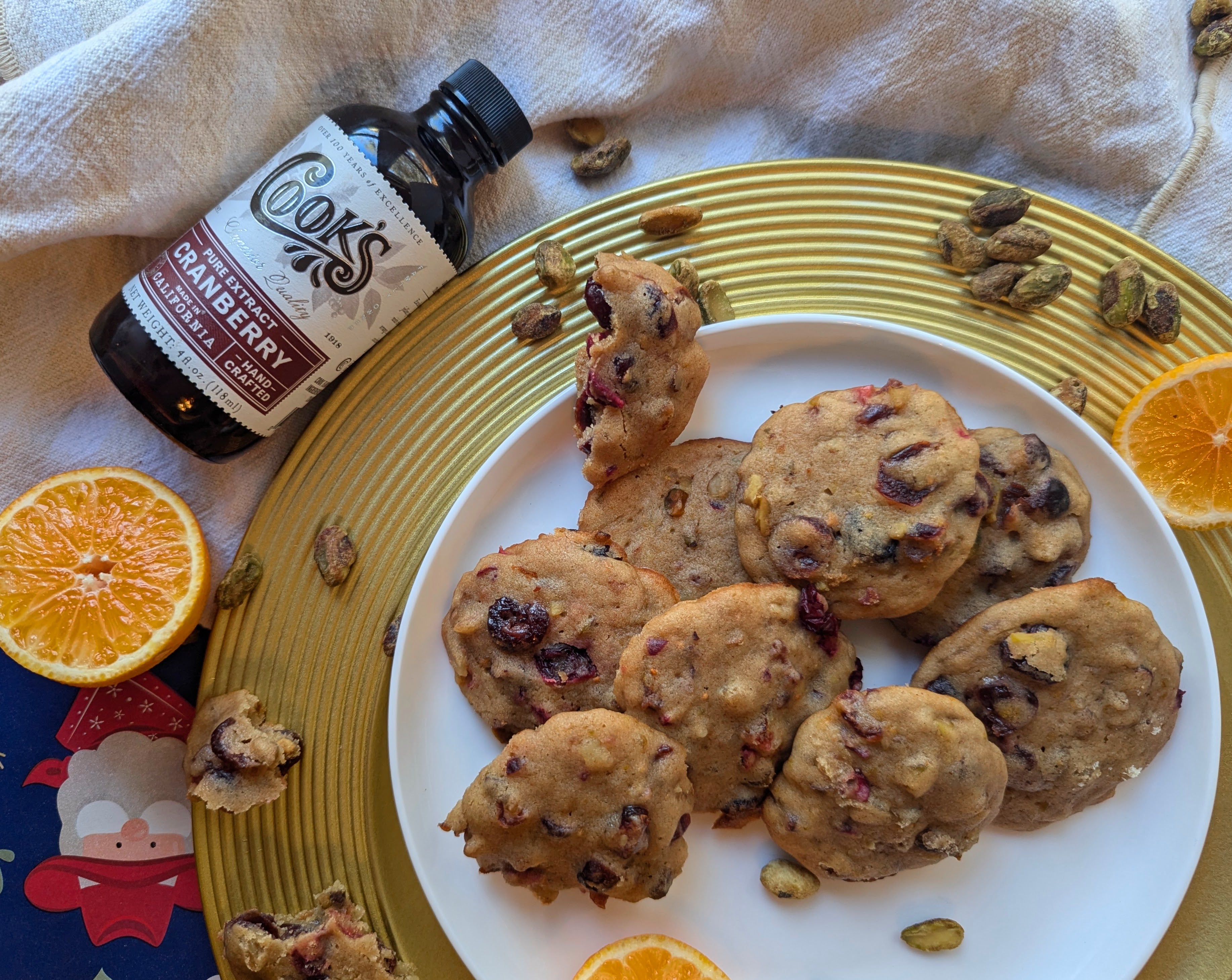 Cranberry, Orange, and Pistachio Cookies

          &vert; Cooks Vanilla